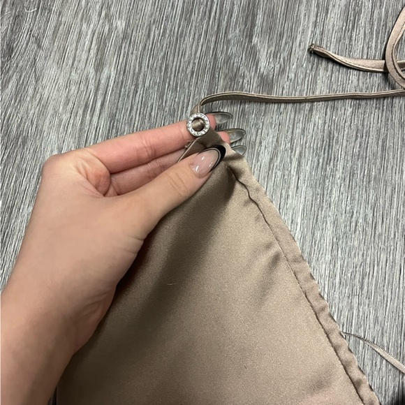 GARAGE SATIN HALTER TOP - Picture 2 of 4